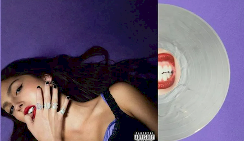 Olivia Rodrigo lança 'GUTS' em vinil prateado Olivia Rodrigo lança 'GUTS' em vinil prateado