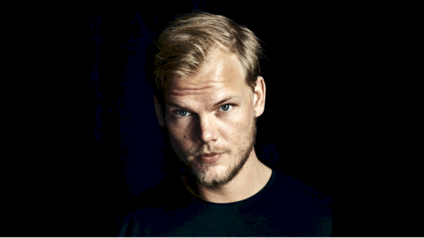 Avicii: coletânea que revisita legado do artista é lançada em vinil duplo