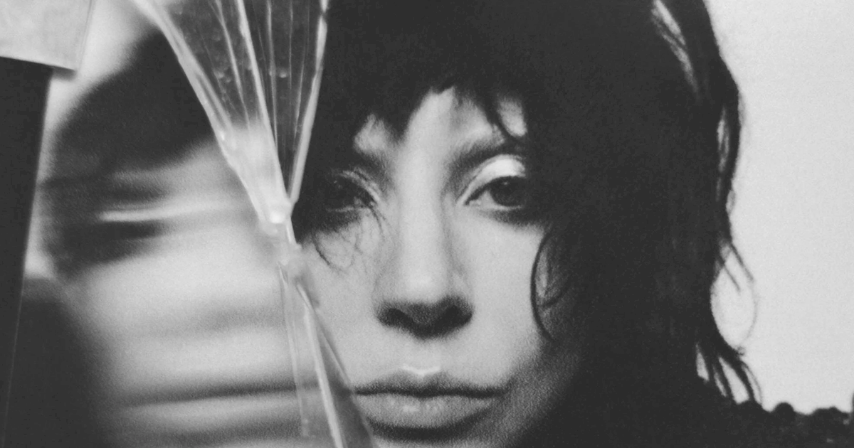 Lady Gaga lança 'Mayhem' em disco de vinil 'Picture disc'
