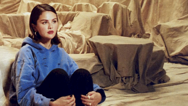 Selena Gomez: 'Younger And Hotter Than Me' ganha edição em vinil compacto