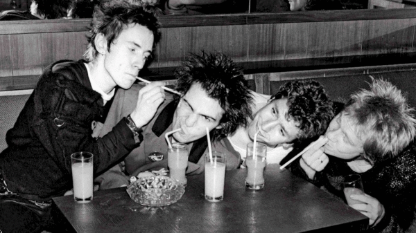 Sex Pistols: show gravado em 1978 ganha edição em vinil branco