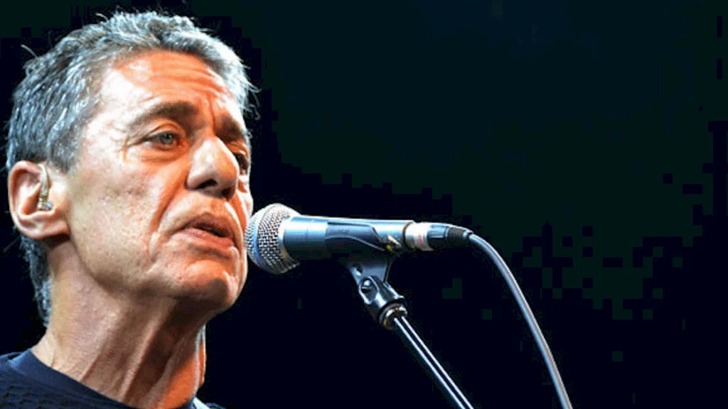 Chico Buarque: plataforma revela as 10 músicas mais ouvidas no cantor