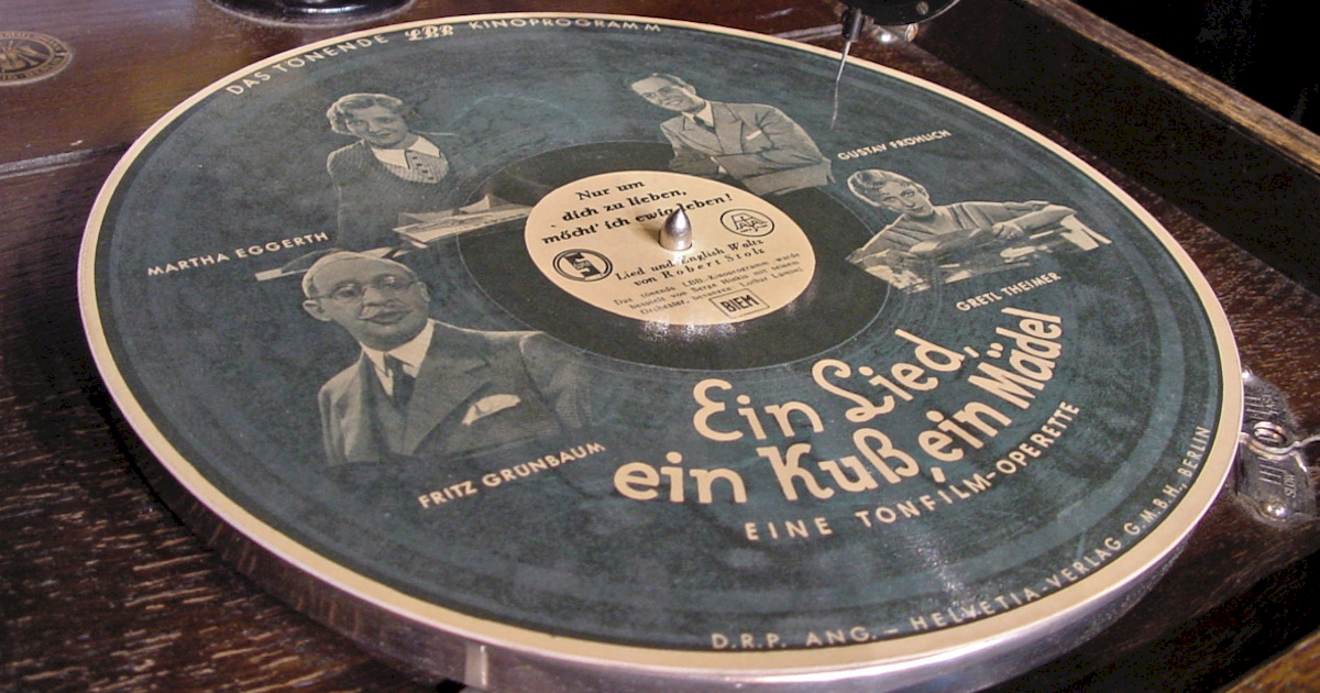 Como foram os disco de goma-laca, precursores dos discos de vinil