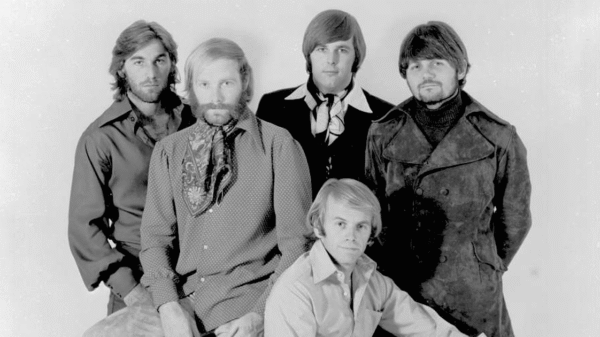 The Beach Boys: 'Shut Down Vol. 2' é relançado em vinil marmorizado