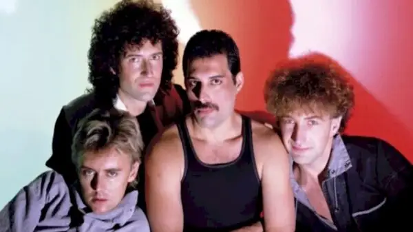 Queen revive performance histórica do Live Aid com transmissão global  